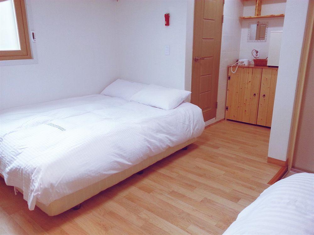 Iu Guest House Myeongdong Seul Zewnętrze zdjęcie